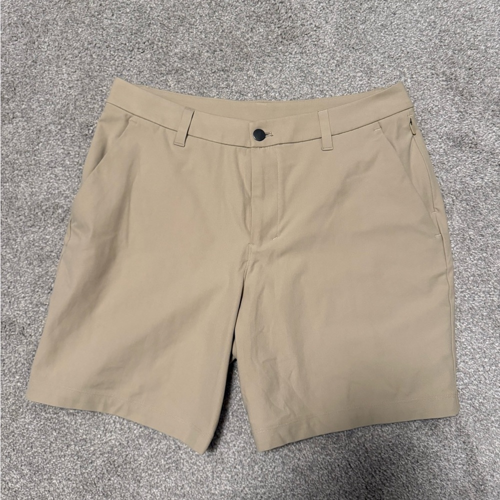 Lululemon Athletica Men's ABC Shorts Classic Fit 7inch inseam